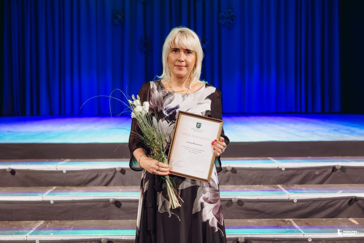 Mārupes novada pašvaldības Pateicības rakstu saņem Laura Buravcova