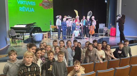 2.c un 3.a klase skatījās koncertlekciju “Virtuves rēvija”