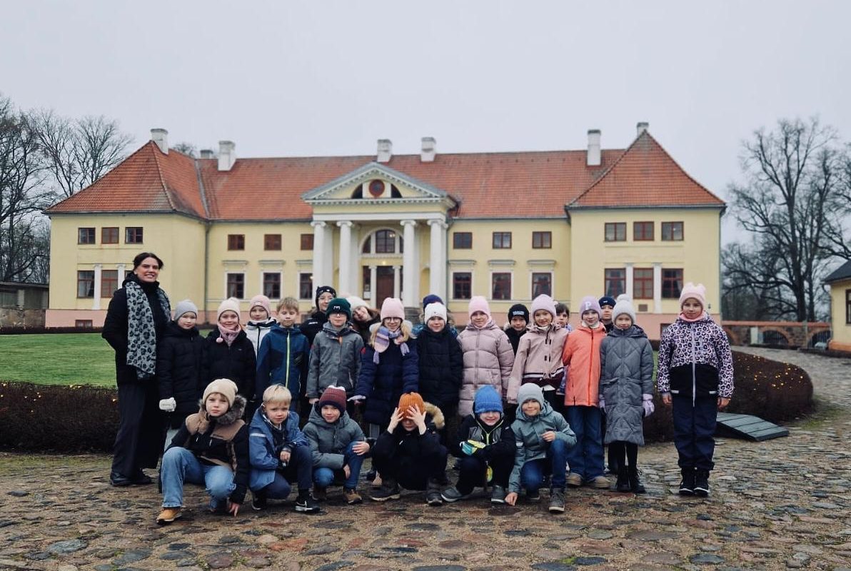 3.e un 3.f klases Ziemassvētku ekskursija uz Durbes pili