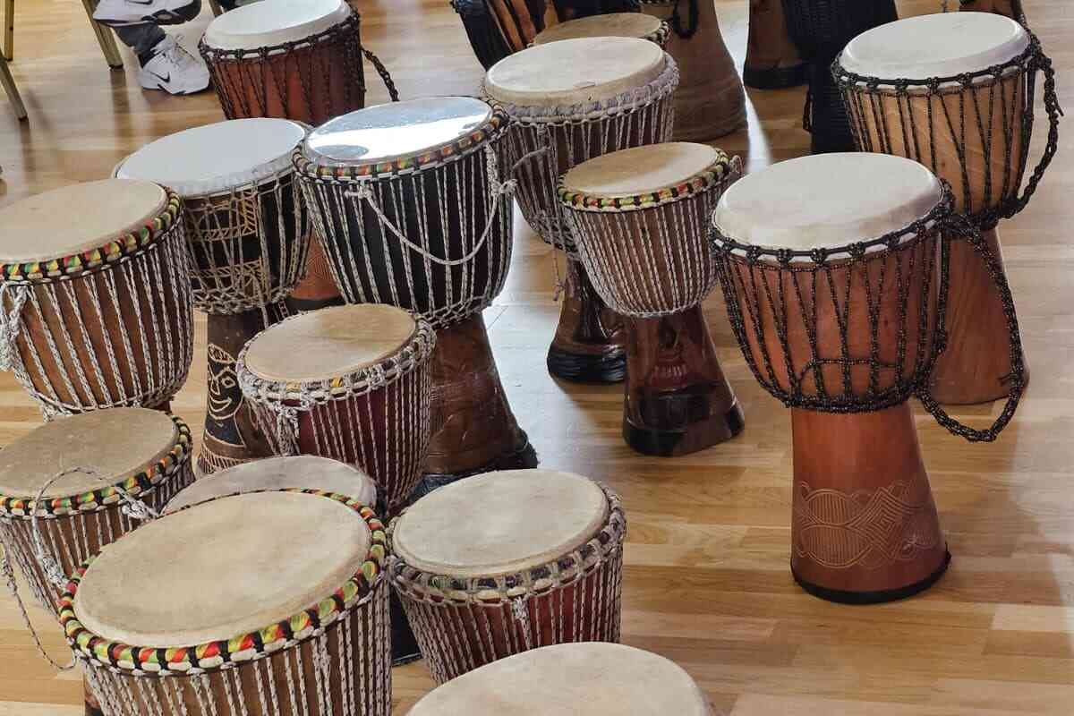 Izglītojoša un muzikāla nodarbība ritma un skaņu pasaulē