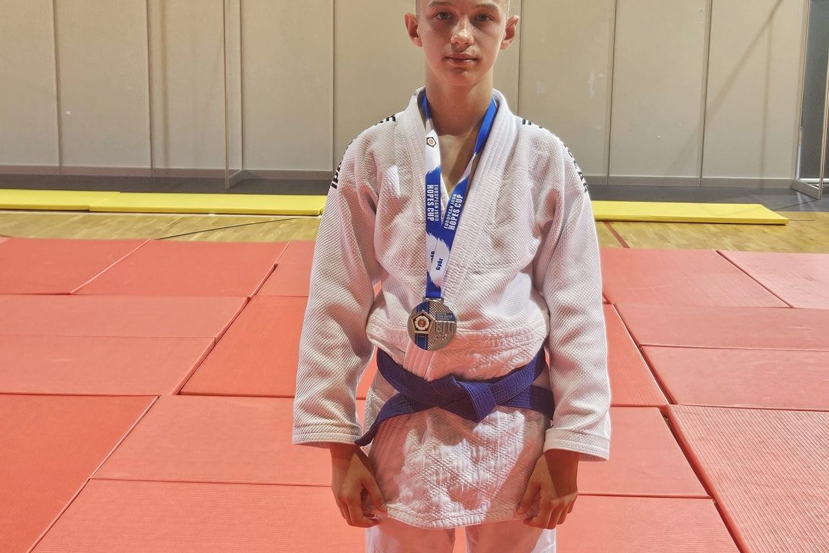 Sveicam Sando Tanasi ar 1.vietu Latvijas skolu kausā džudo!