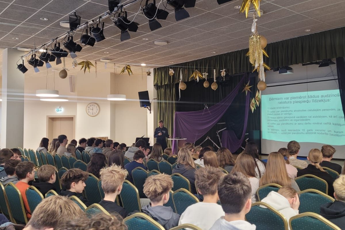 Valsts policijas izglītojoša rakstura lekcijas skolēniem