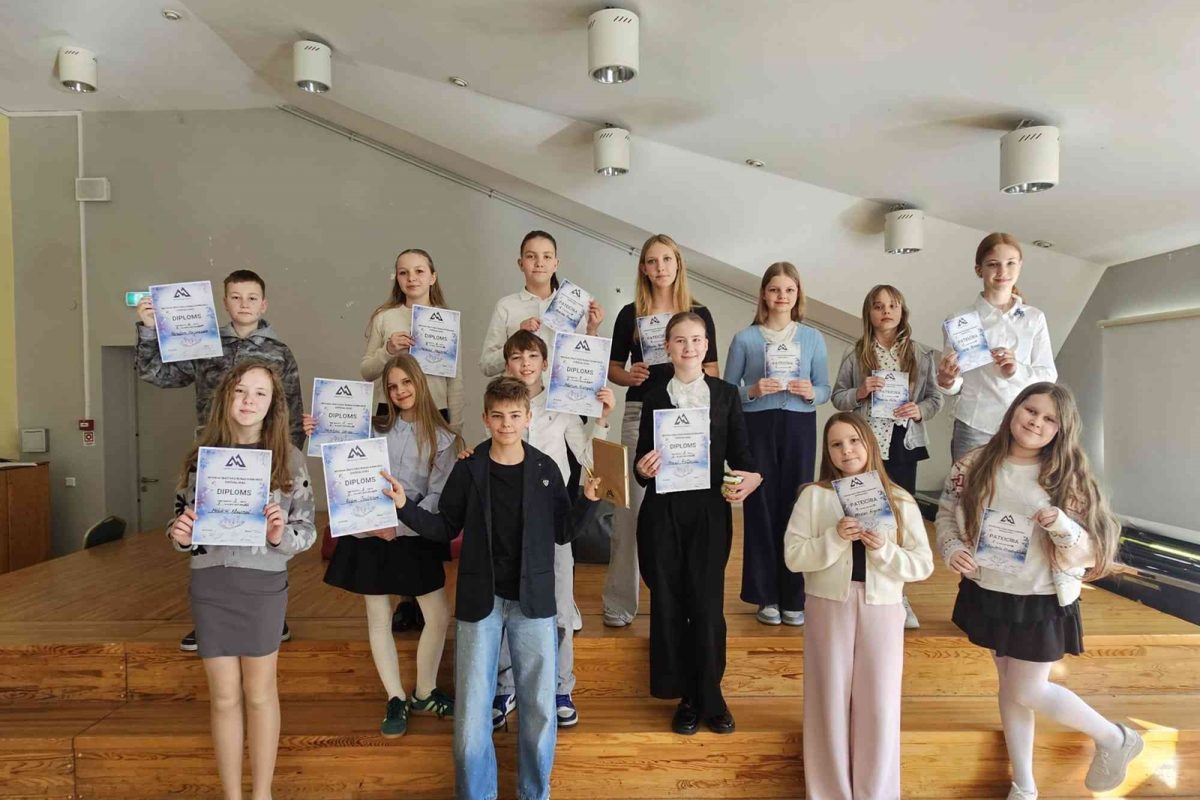 Godalgotas vietas novada svešvalodu daiļrunas konkursā