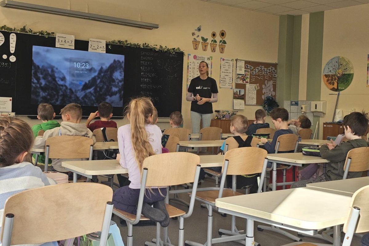 1.klases iepazīst, kas īsti ir emocijas