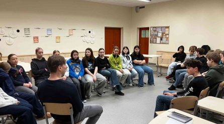 Starptautisks projekts mūsu skolā “UNPLUGGED”