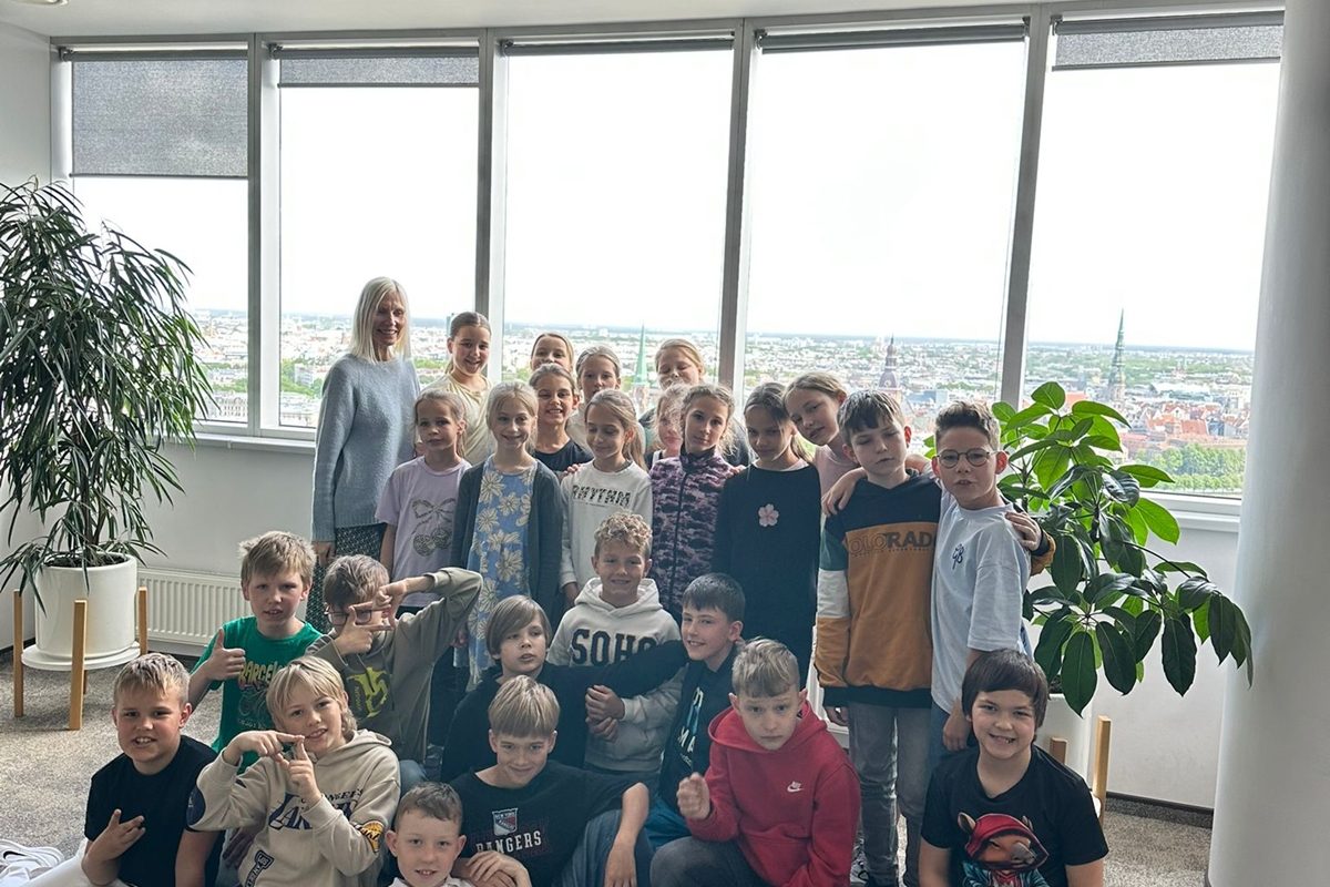 3.a klase piedalās nodarbībā “Finanšu meistari”