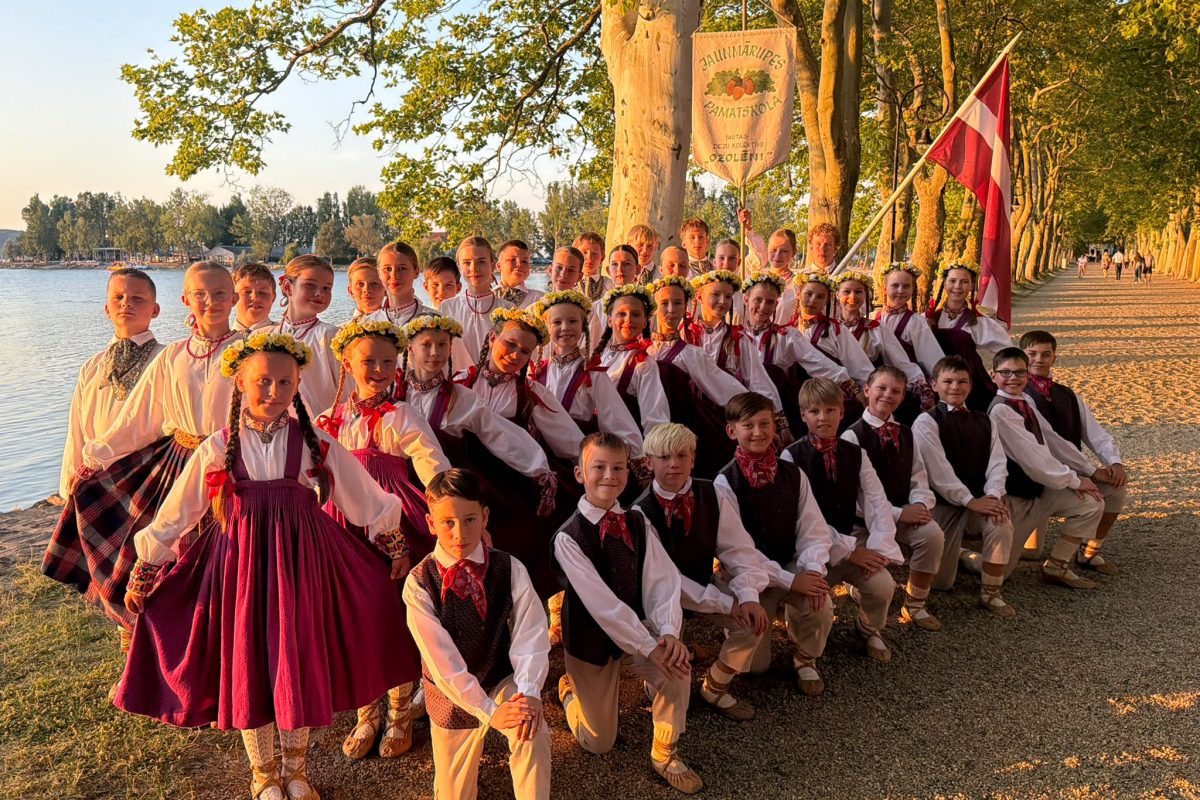 “Ozolēni” piedalās deju festivālā Ungārijā