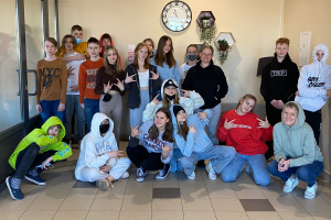 Raibā brīvā stila apģērba diena!