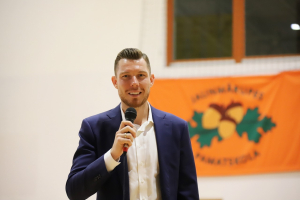 Skolā viesojas Latvijas basketbola valstsvienības spēlētājs Dairis Bertāns